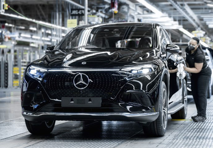 Mercedes в Алабаме приступает к выпуску внедорожника EQS SUV
